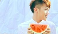 娱乐吃瓜头像男生图片,揭秘娱乐圈男星吃瓜瞬间